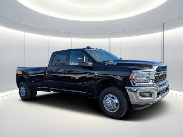 2024 RAM Ram 3500 RAM 3500 TRADESMAN CREW CAB 4X4 8 BOX