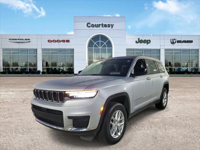 2023 Jeep Grand Cherokee L Laredo 4x2