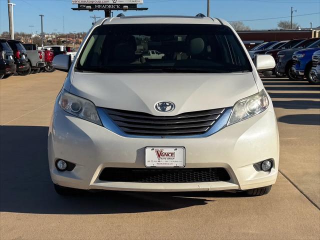 2015 Toyota Sienna XLE 8 Passenger