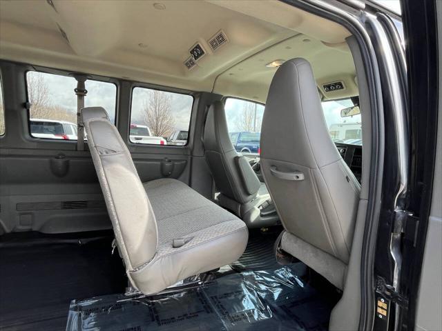 2021 GMC Savana Cargo RWD 3500 Regular Wheelbase Work Van