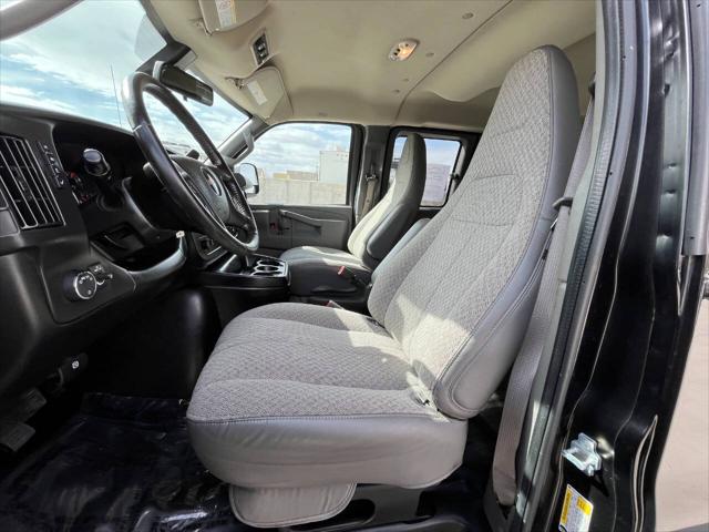 2021 GMC Savana Cargo RWD 3500 Regular Wheelbase Work Van