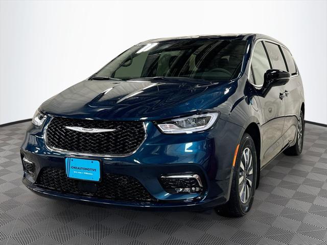 2025 Chrysler Pacifica Hybrid PACIFICA PLUG-IN HYBRID SELECT