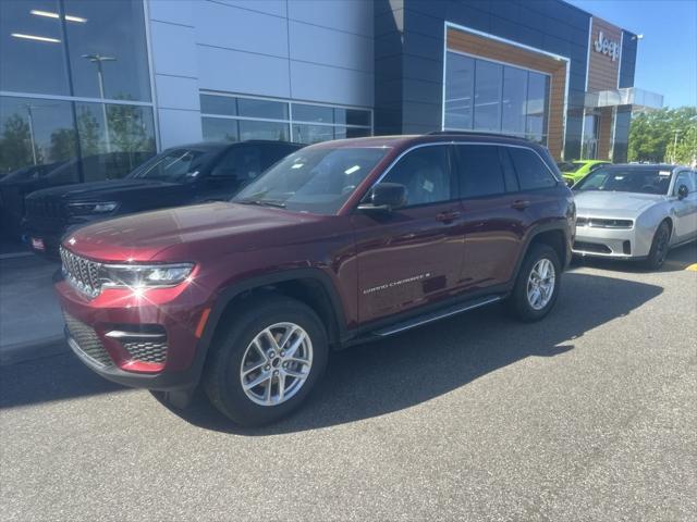 2025 Jeep Grand Cherokee GRAND CHEROKEE LAREDO X 4X4