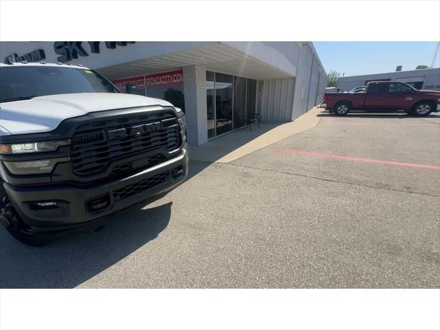 2025 RAM Ram 3500 RAM 3500 TRADESMAN CREW CAB 4X4 8 BOX