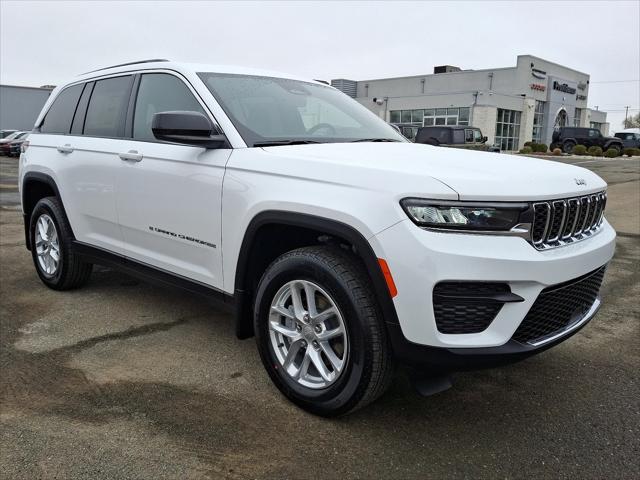 2025 Jeep Grand Cherokee GRAND CHEROKEE LAREDO X 4X4