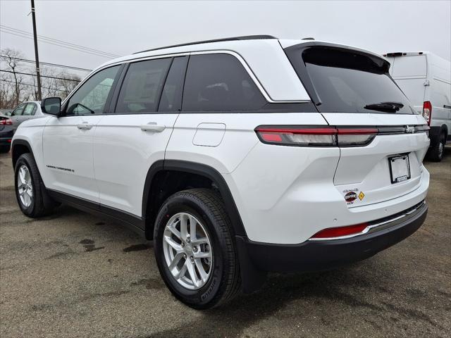 2025 Jeep Grand Cherokee GRAND CHEROKEE LAREDO X 4X4