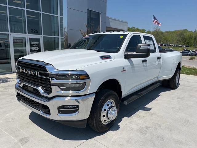2025 RAM Ram 3500 RAM 3500 TRADESMAN CREW CAB 4X4 8 BOX