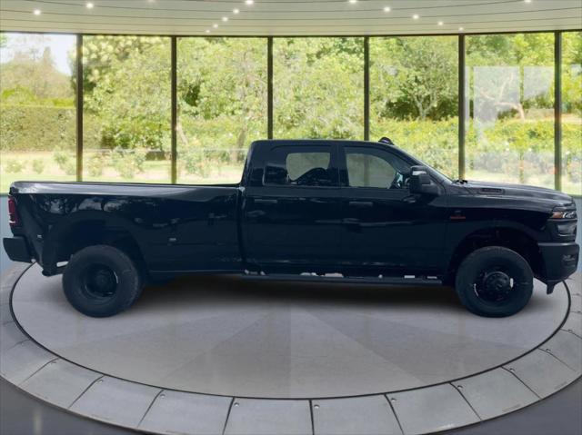 2025 RAM Ram 3500 RAM 3500 TRADESMAN CREW CAB 4X4 8 BOX