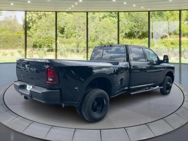 2025 RAM Ram 3500 RAM 3500 TRADESMAN CREW CAB 4X4 8 BOX