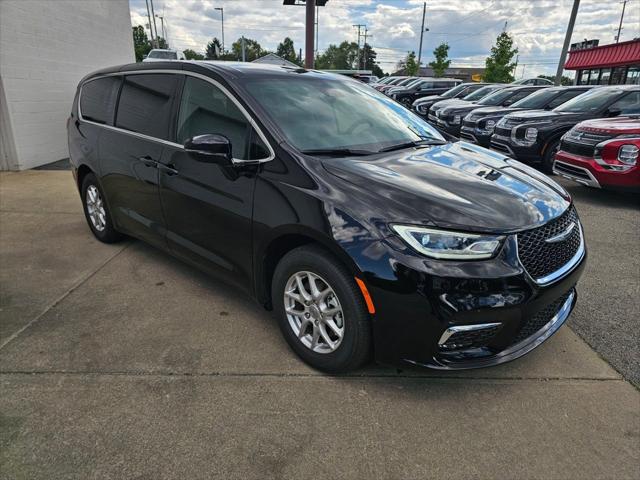 2025 Chrysler Pacifica PACIFICA SELECT