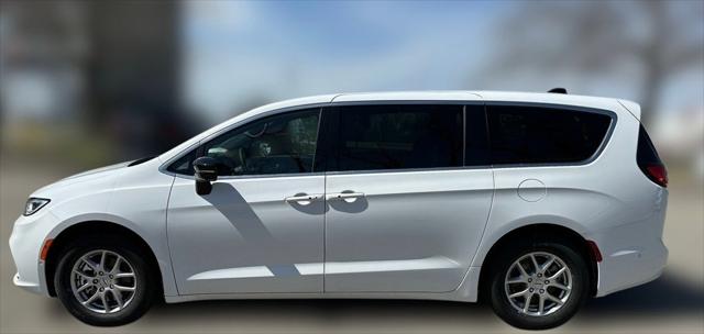 2025 Chrysler Pacifica PACIFICA SELECT