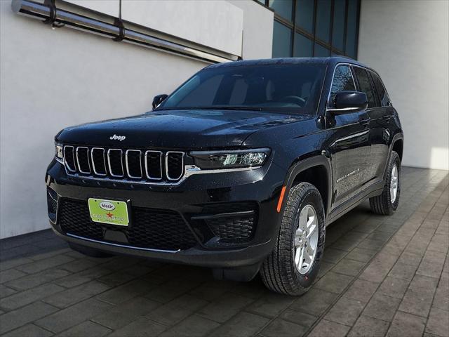 2025 Jeep Grand Cherokee GRAND CHEROKEE LAREDO 4X2