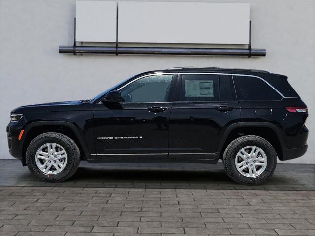 2025 Jeep Grand Cherokee GRAND CHEROKEE LAREDO 4X2
