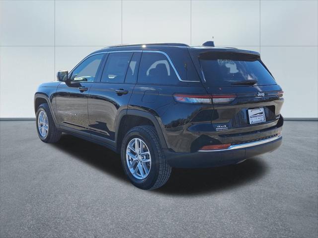 2025 Jeep Grand Cherokee GRAND CHEROKEE LAREDO X 4X4