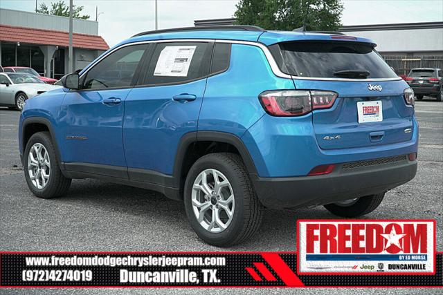 2025 Jeep Compass COMPASS LATITUDE 4X4