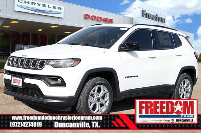 2025 Jeep Compass COMPASS LATITUDE 4X4