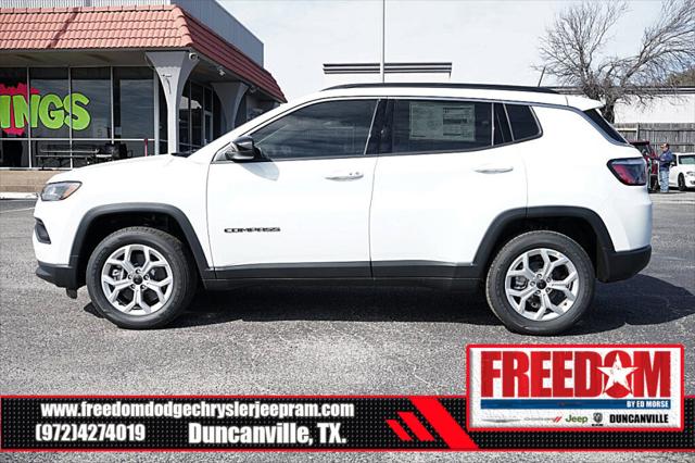 2025 Jeep Compass COMPASS LATITUDE 4X4
