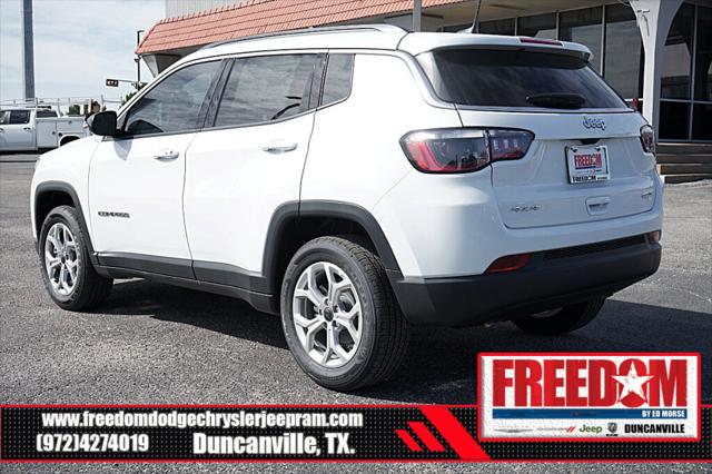 2025 Jeep Compass COMPASS LATITUDE 4X4