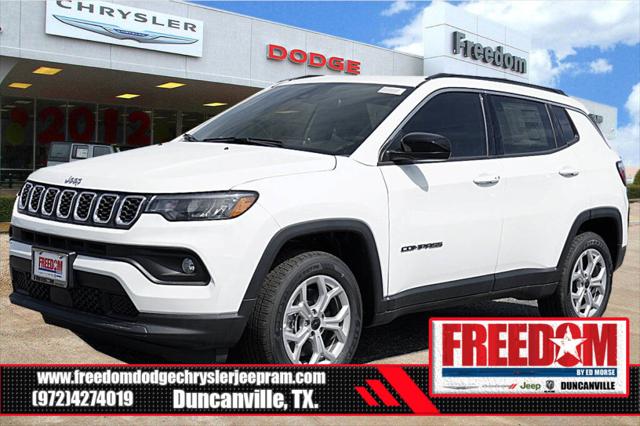 2025 Jeep Compass COMPASS LATITUDE 4X4