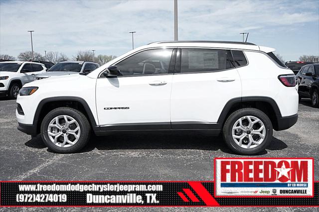 2025 Jeep Compass COMPASS LATITUDE 4X4
