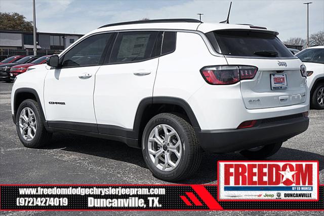 2025 Jeep Compass COMPASS LATITUDE 4X4