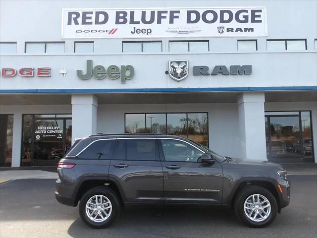 2025 Jeep Grand Cherokee GRAND CHEROKEE LAREDO X 4X4