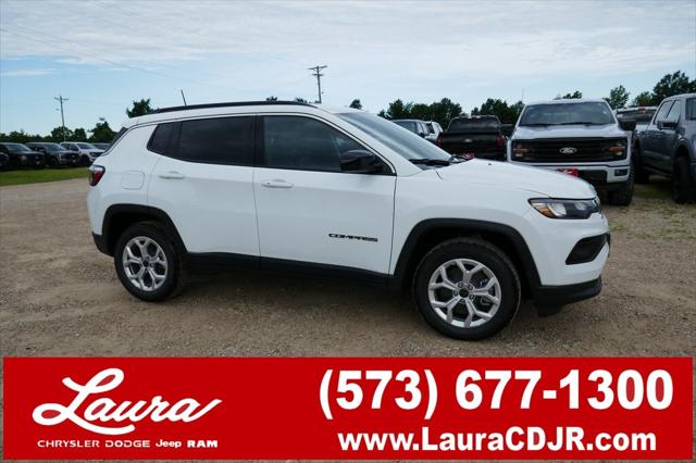 2025 Jeep Compass COMPASS LATITUDE 4X4