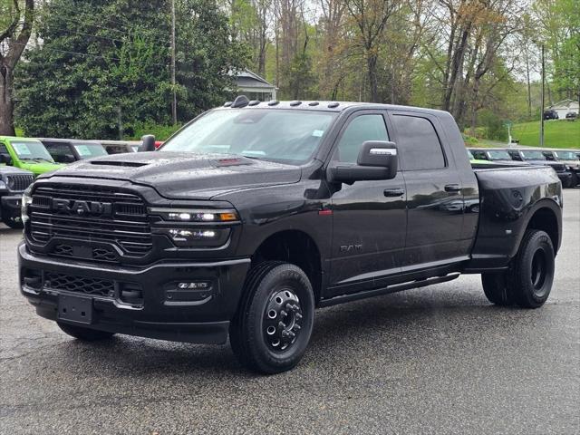 2025 RAM Ram 3500 RAM 3500 LARAMIE MEGA CAB 4X4 64 BOX