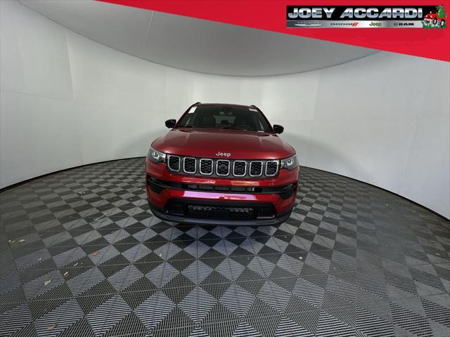 2025 Jeep Compass COMPASS LATITUDE 4X4