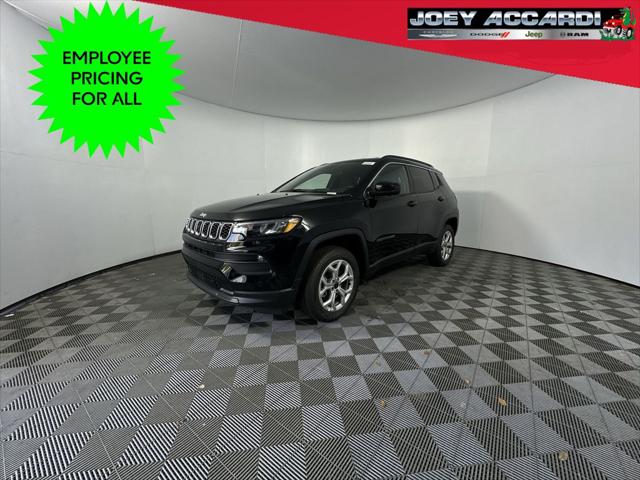 2025 Jeep Compass COMPASS LATITUDE 4X4
