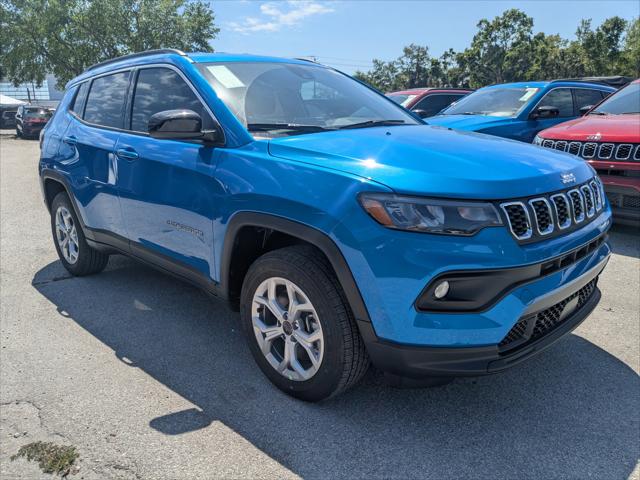 2025 Jeep Compass COMPASS LATITUDE 4X4