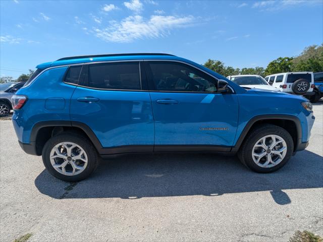 2025 Jeep Compass COMPASS LATITUDE 4X4