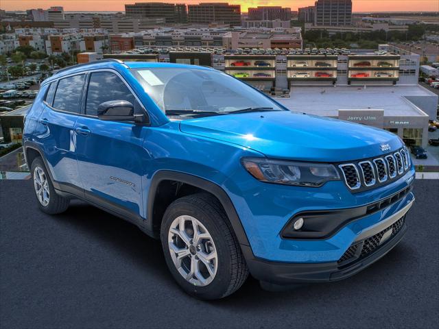 2025 Jeep Compass COMPASS LATITUDE 4X4