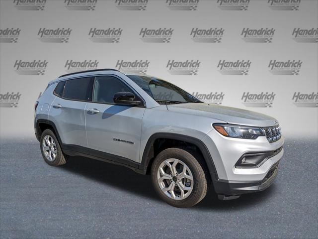 2025 Jeep Compass COMPASS LATITUDE 4X4