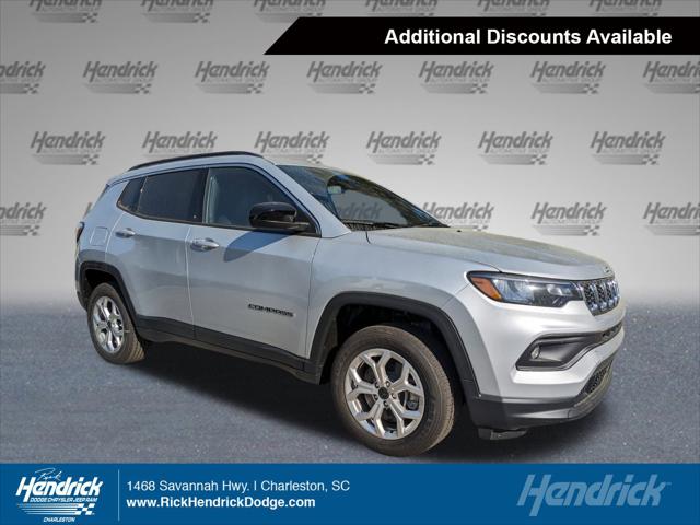 2025 Jeep Compass COMPASS LATITUDE 4X4