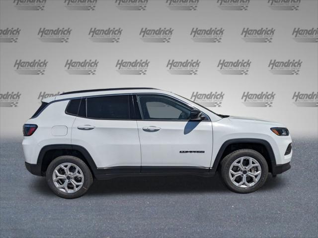 2025 Jeep Compass COMPASS LATITUDE 4X4