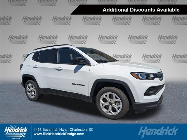 2025 Jeep Compass COMPASS LATITUDE 4X4