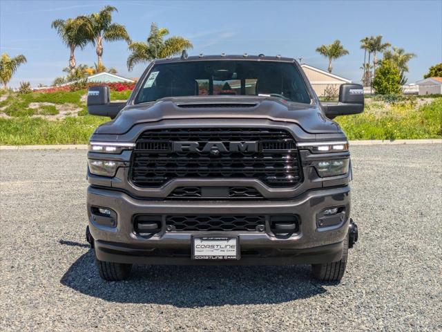 2025 RAM Ram 3500 RAM 3500 LIMITED CREW CAB 4X4 8 BOX