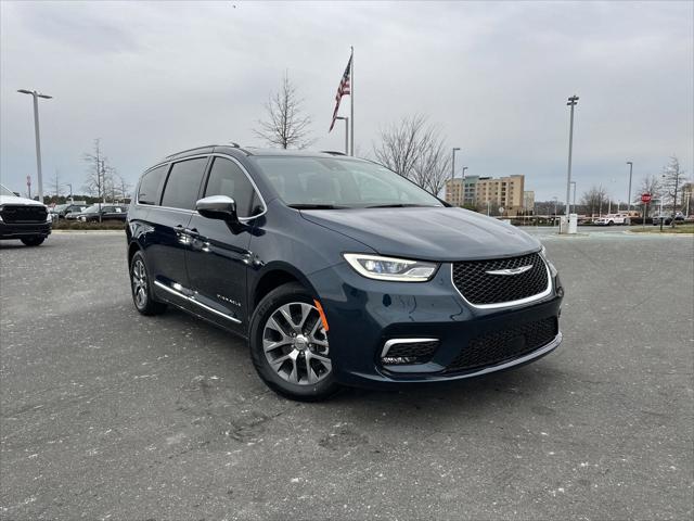 2025 Chrysler Pacifica Hybrid PACIFICA PLUG-IN HYBRID PINNACLE
