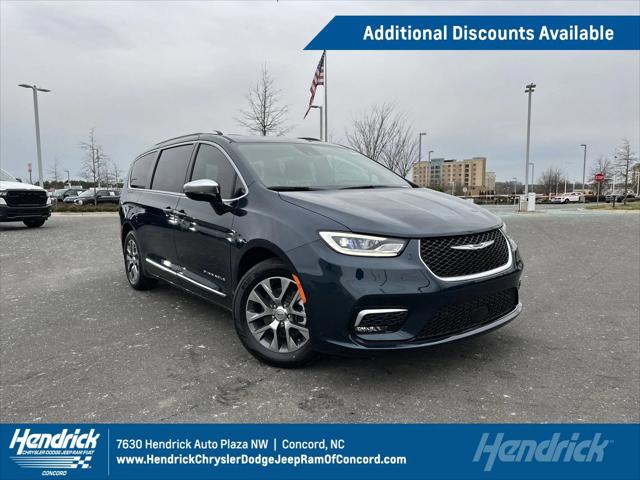 2025 Chrysler Pacifica Hybrid PACIFICA PLUG-IN HYBRID PINNACLE