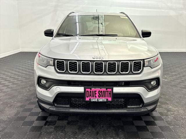 2025 Jeep Compass COMPASS LATITUDE 4X4