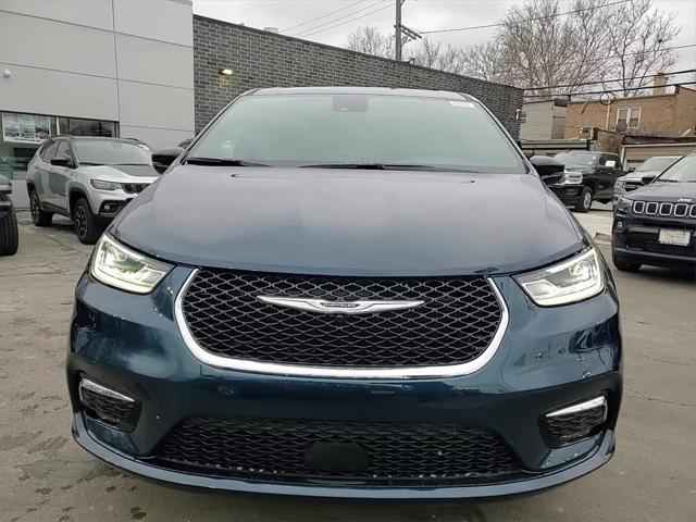 2025 Chrysler Pacifica PACIFICA SELECT AWD