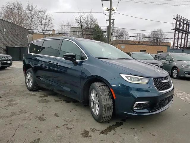 2025 Chrysler Pacifica PACIFICA SELECT AWD