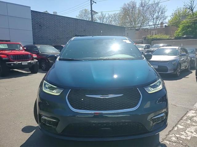 2025 Chrysler Pacifica PACIFICA SELECT AWD