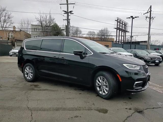 2025 Chrysler Pacifica PACIFICA SELECT AWD