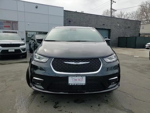 2025 Chrysler Pacifica PACIFICA SELECT AWD