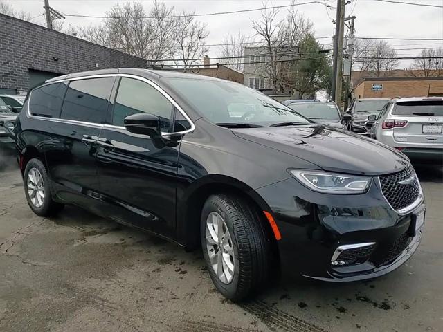 2025 Chrysler Pacifica PACIFICA SELECT AWD