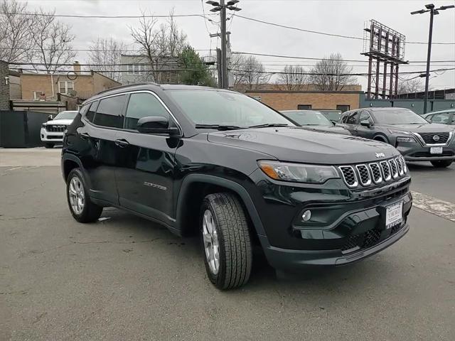 2025 Jeep Compass COMPASS LATITUDE 4X4
