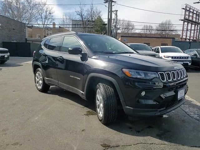 2025 Jeep Compass COMPASS LATITUDE 4X4