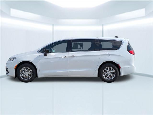 2025 Chrysler Pacifica PACIFICA SELECT